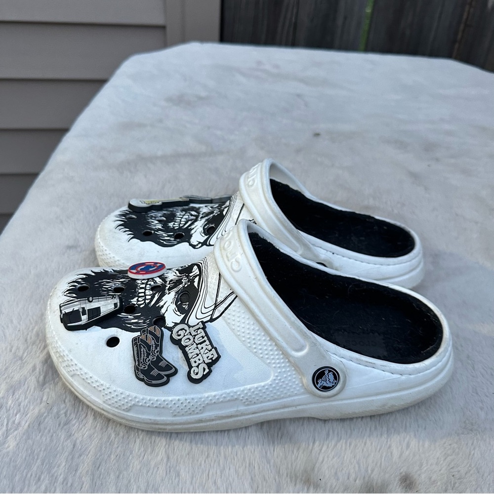 Crocs Classic Lined Clog Luke Combs Skully Unisex Men's Size 6 Women's 8